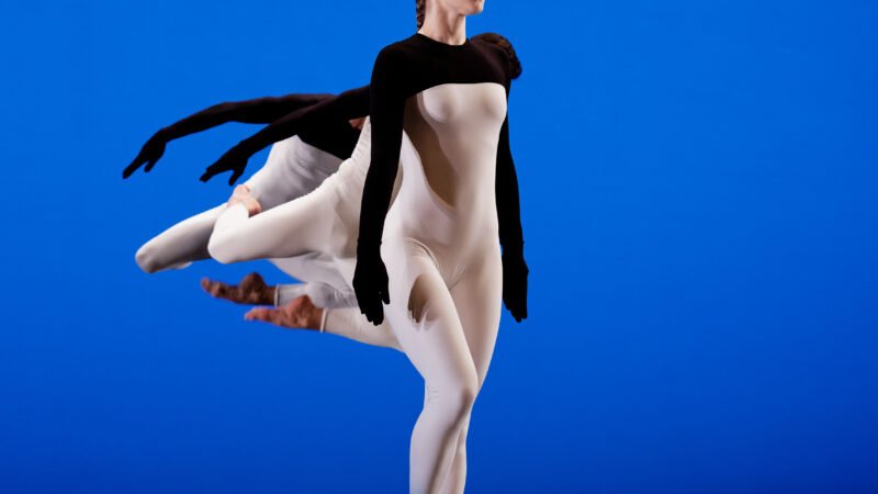 Beach Birds CHORÉGRAPHIE Merce Cunningham BALLET DE L'OPÉRA DE LYON Le Ballet de l'Opéra de Lyon