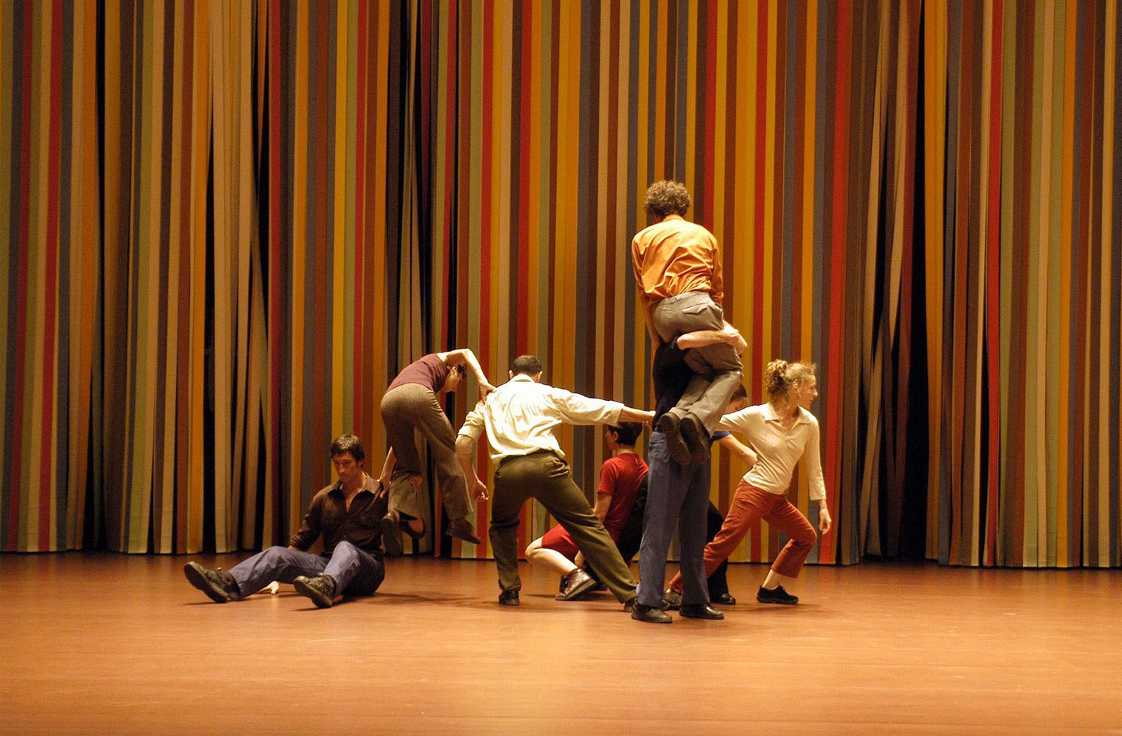 You are currently viewing LES APPLAUDISSEMENTS NE SE MANGENT PAS