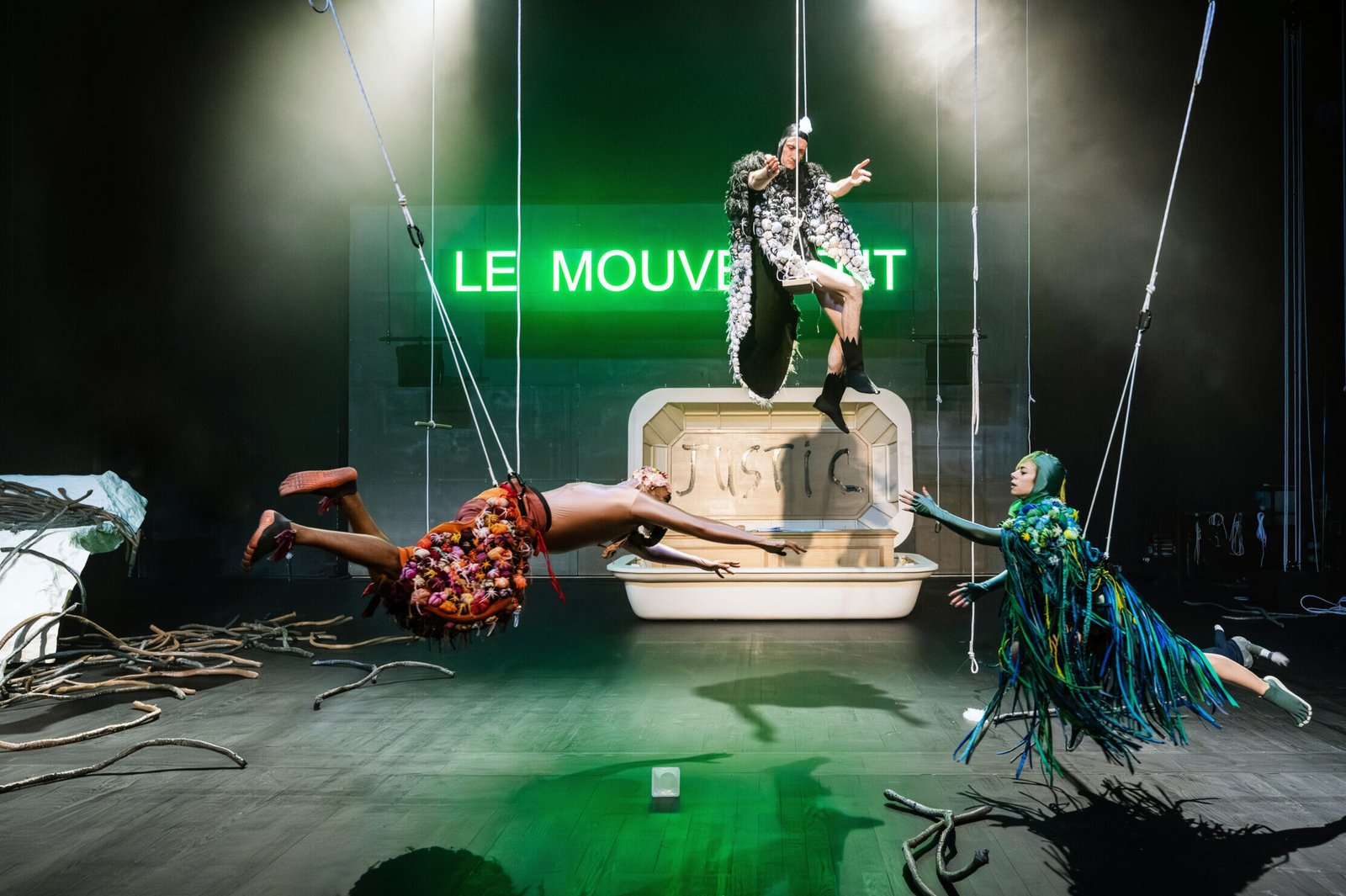 You are currently viewing AU NOM DU CIEL