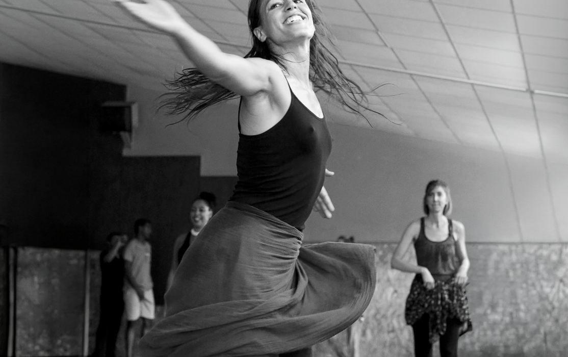 Danseuse en noir et blanc